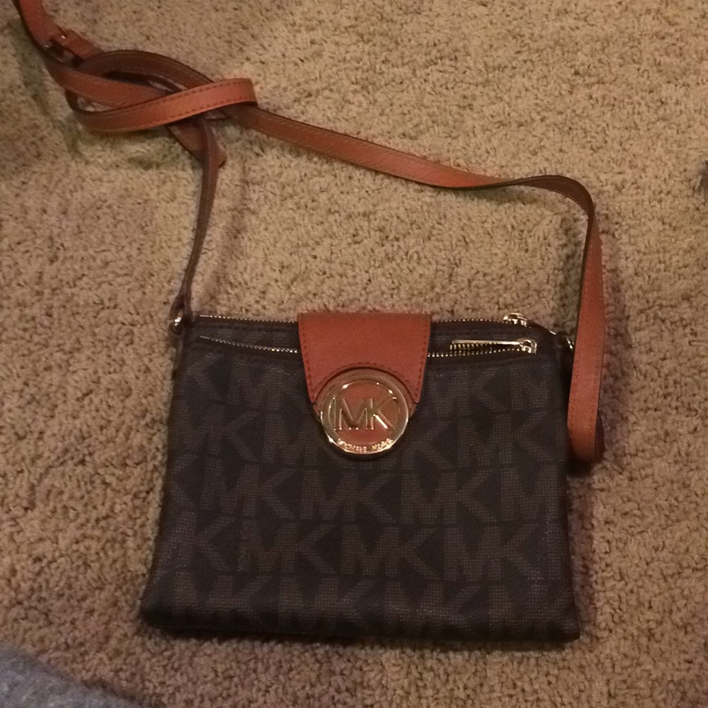 Michel Kors small crossbody purse
